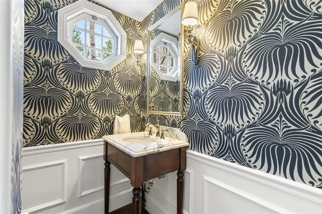 295 Laurel Avenue Providence RI 02906