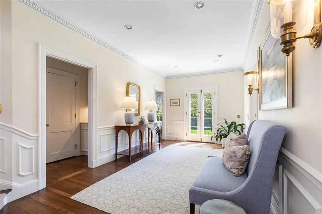 295 Laurel Avenue Providence RI 02906