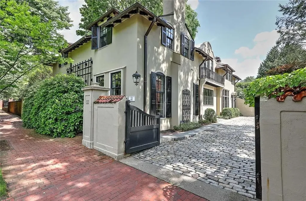 51 Manning Street Providence RI 02906
