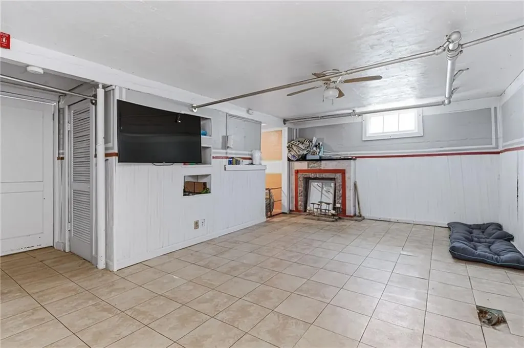 87 Elder Street Pawtucket RI 02860