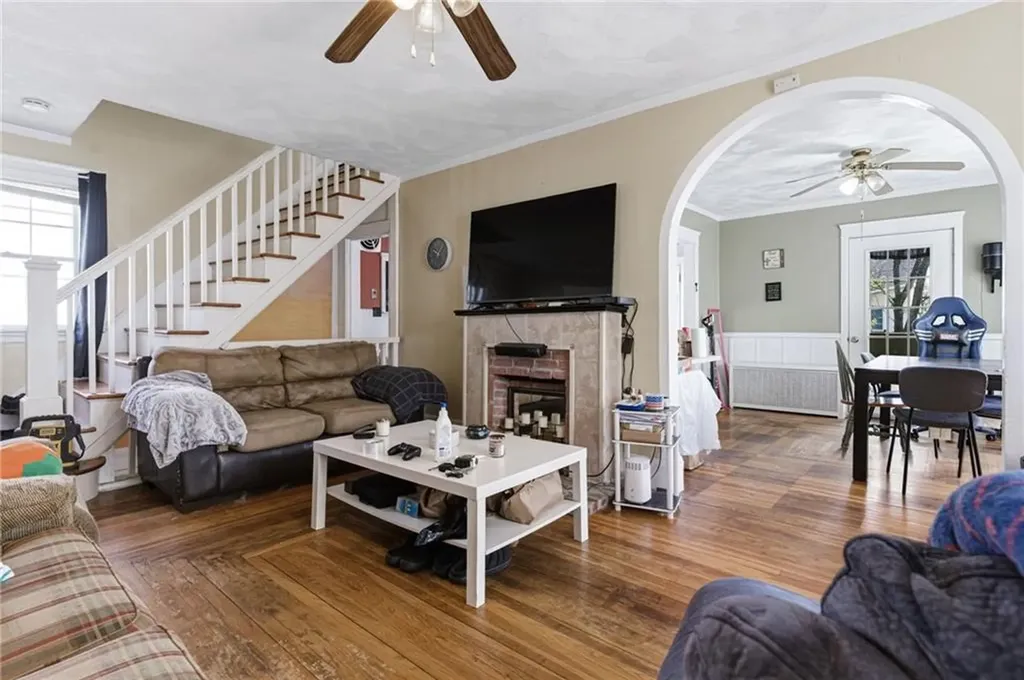 87 Elder Street Pawtucket RI 02860