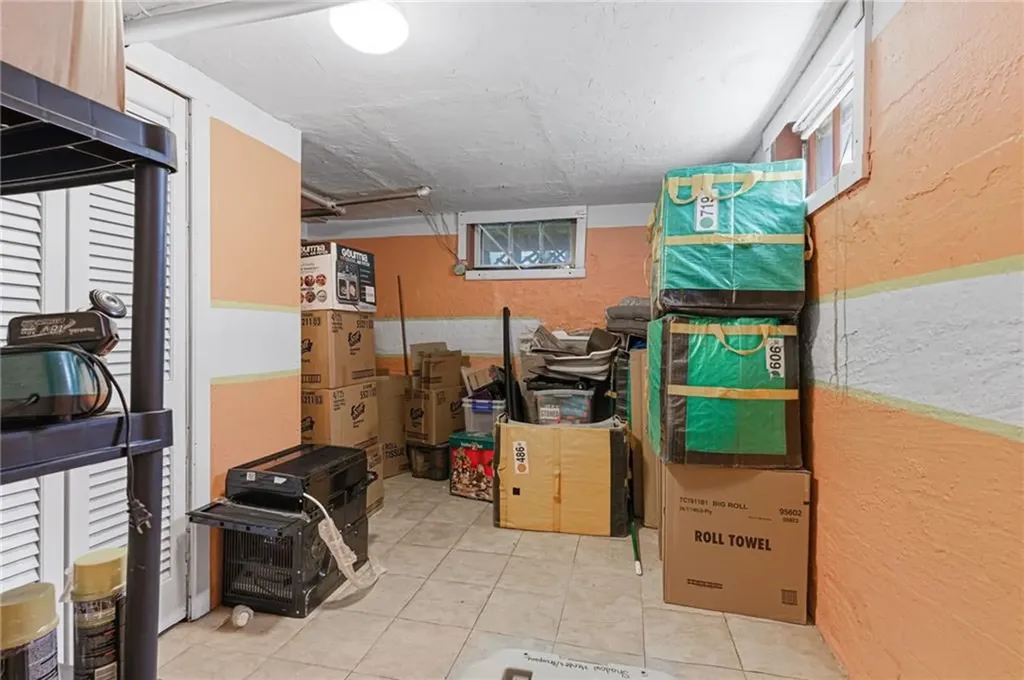 87 Elder Street Pawtucket RI 02860