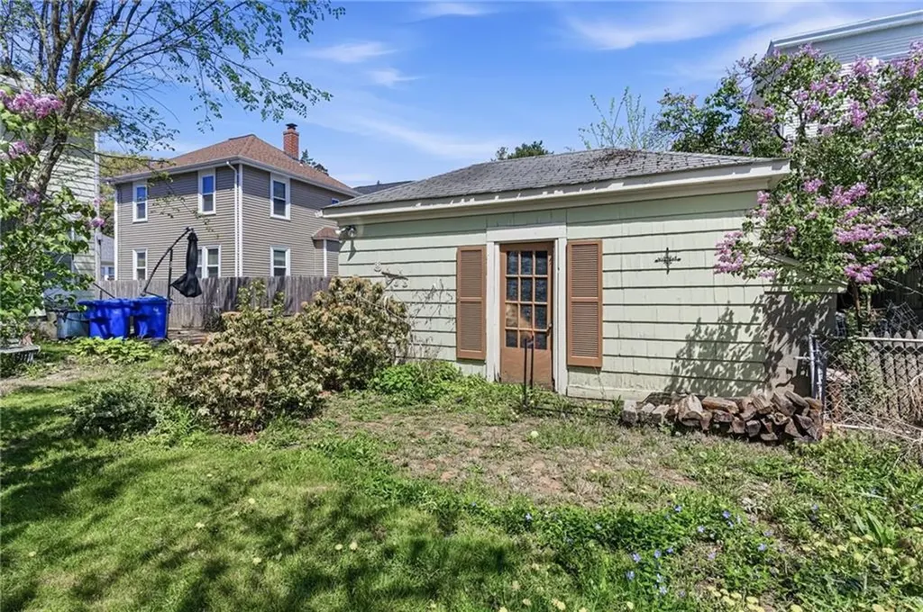 87 Elder Street Pawtucket RI 02860