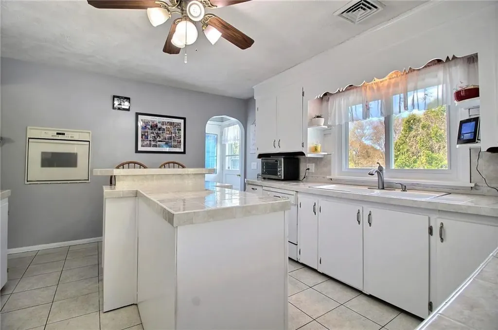 7 Nichols Lane Westerly RI 02891