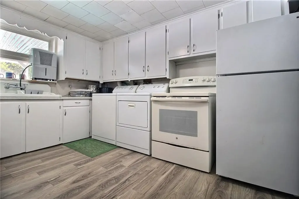 7 Nichols Lane Westerly RI 02891