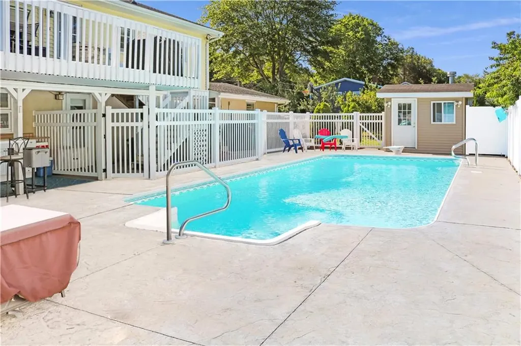 7 Nichols Lane Westerly RI 02891