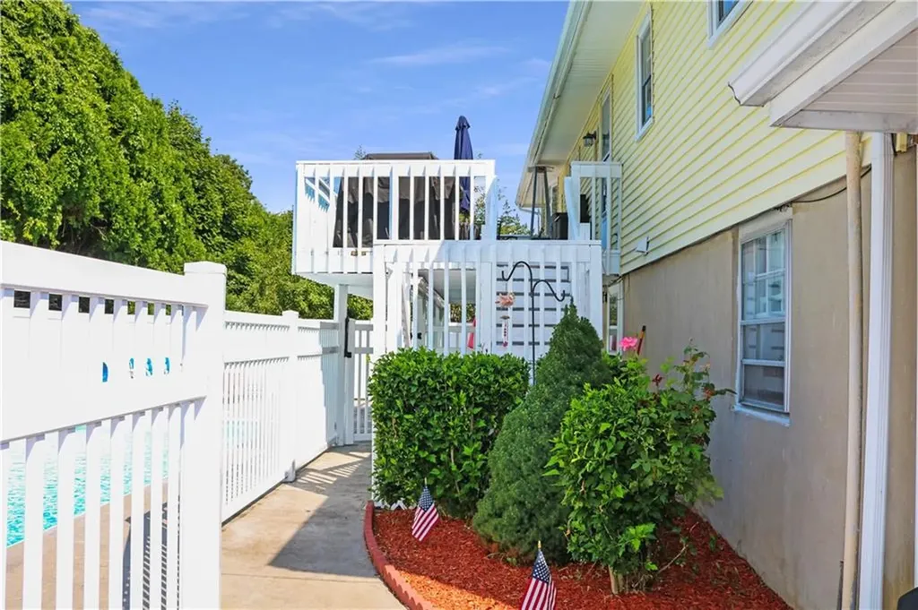 7 Nichols Lane Westerly RI 02891