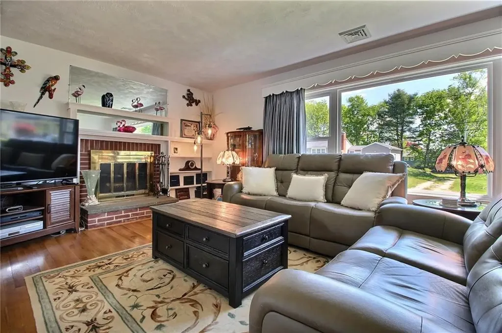 7 Nichols Lane Westerly RI 02891