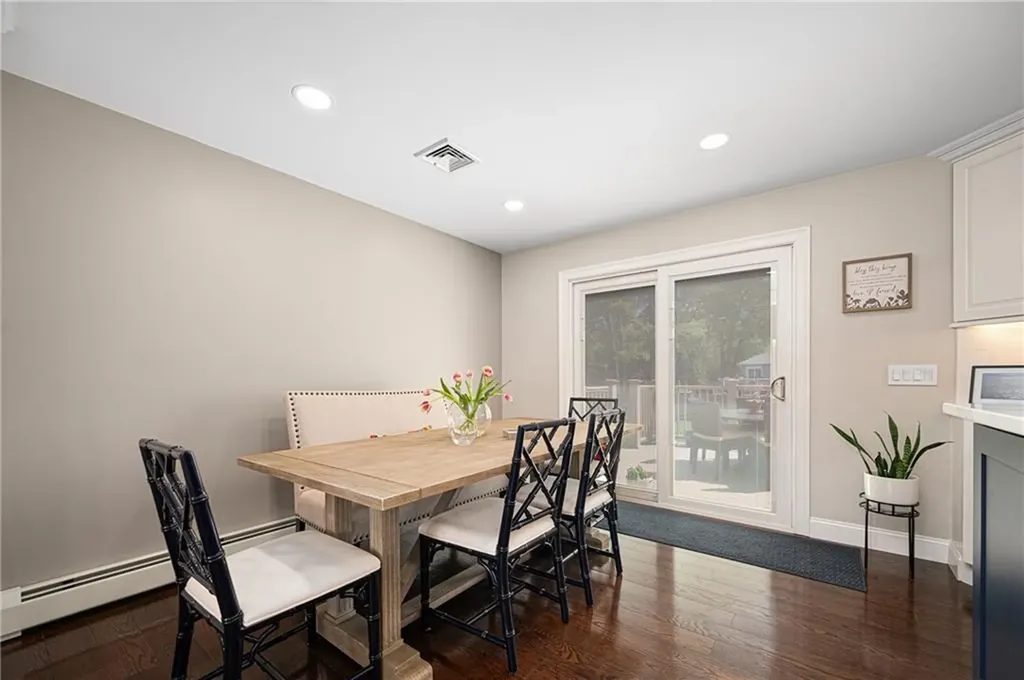 7 Robins Way North Providence RI 02904