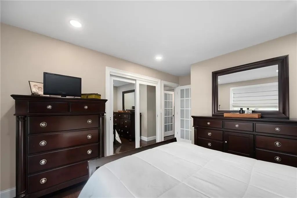 7 Robins Way North Providence RI 02904