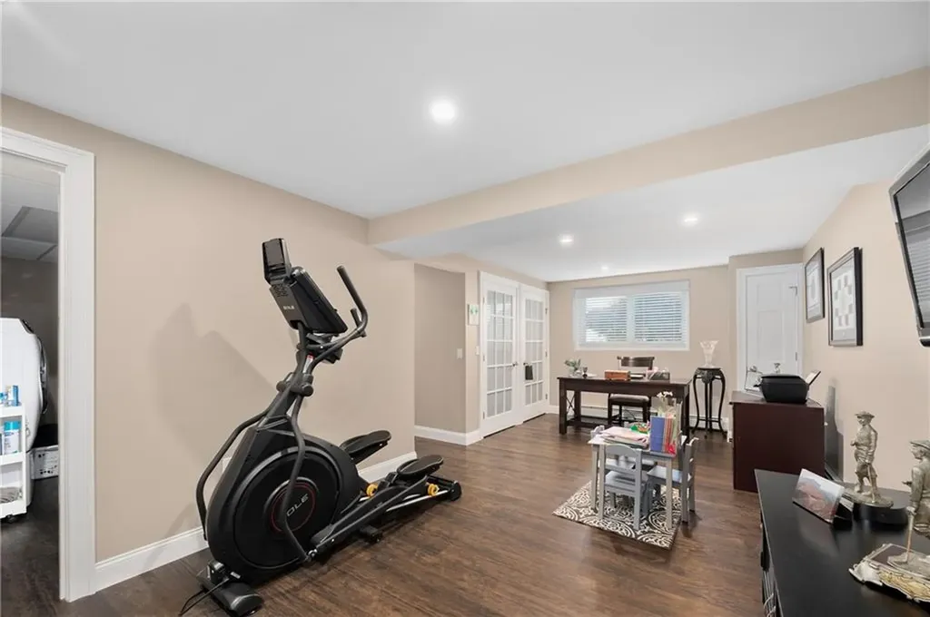 7 Robins Way North Providence RI 02904