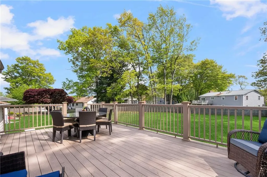 7 Robins Way North Providence RI 02904