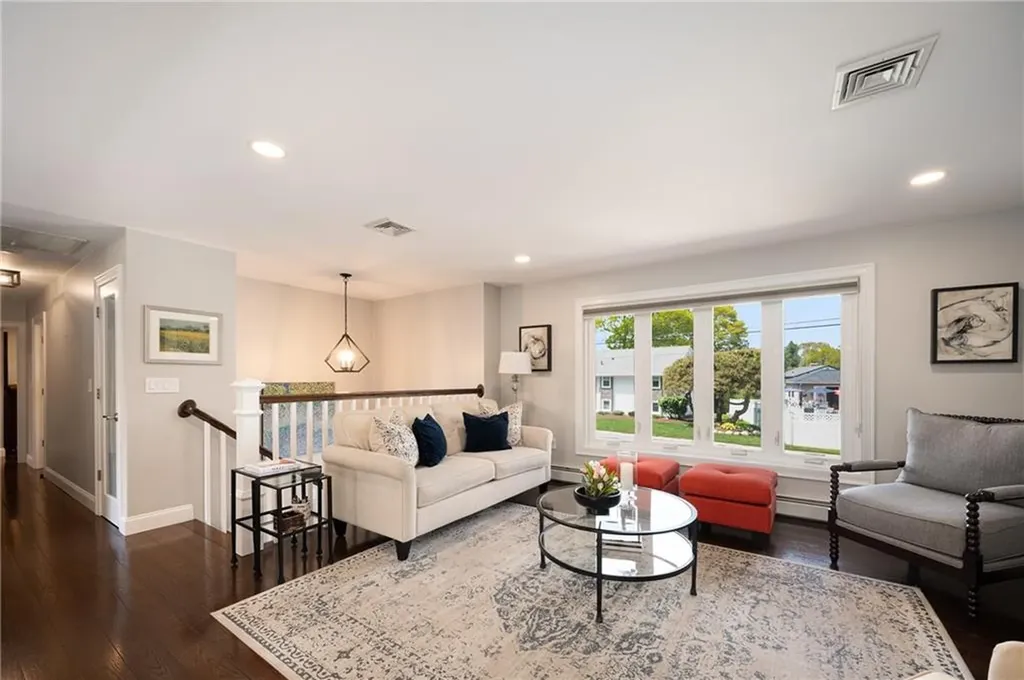 7 Robins Way North Providence RI 02904