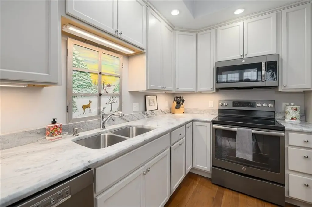 19 Bella Vista Circle Glocester RI 02814