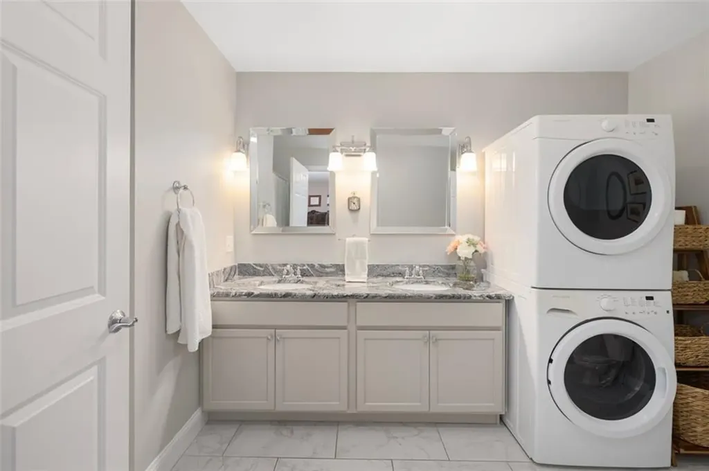 19 Bella Vista Circle Glocester RI 02814