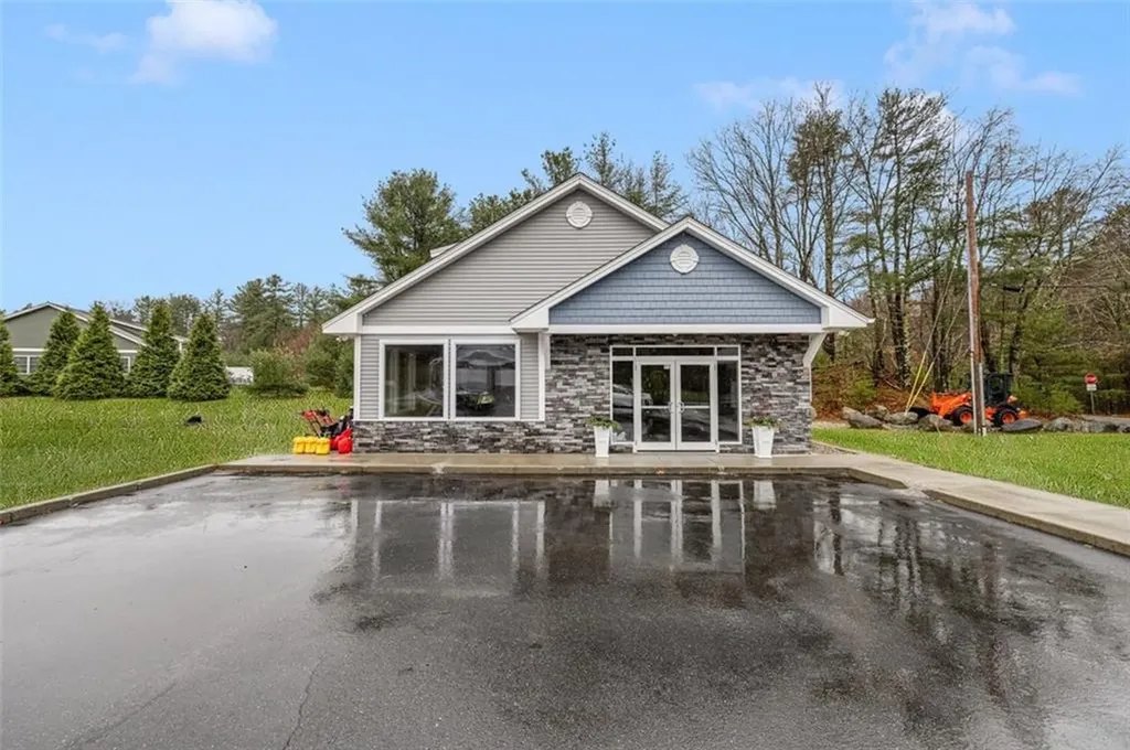 19 Bella Vista Circle Glocester RI 02814