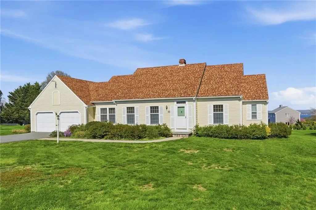 22 Roger Williams Court Portsmouth RI 02871