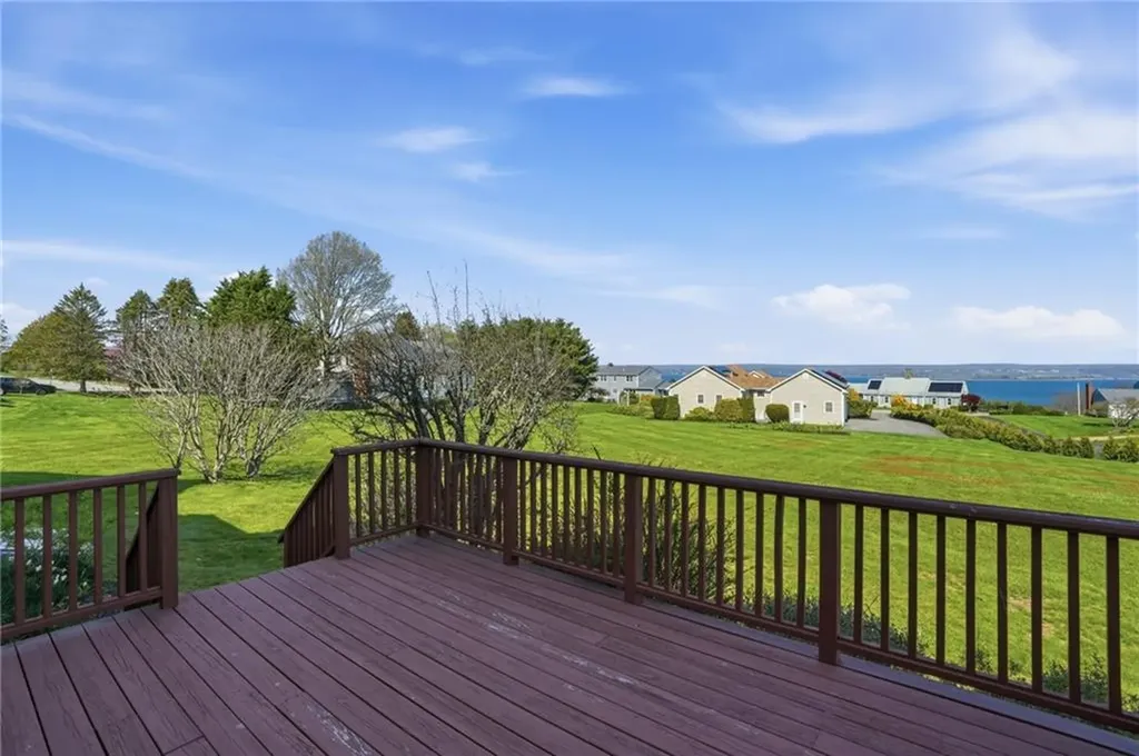 22 Roger Williams Court Portsmouth RI 02871