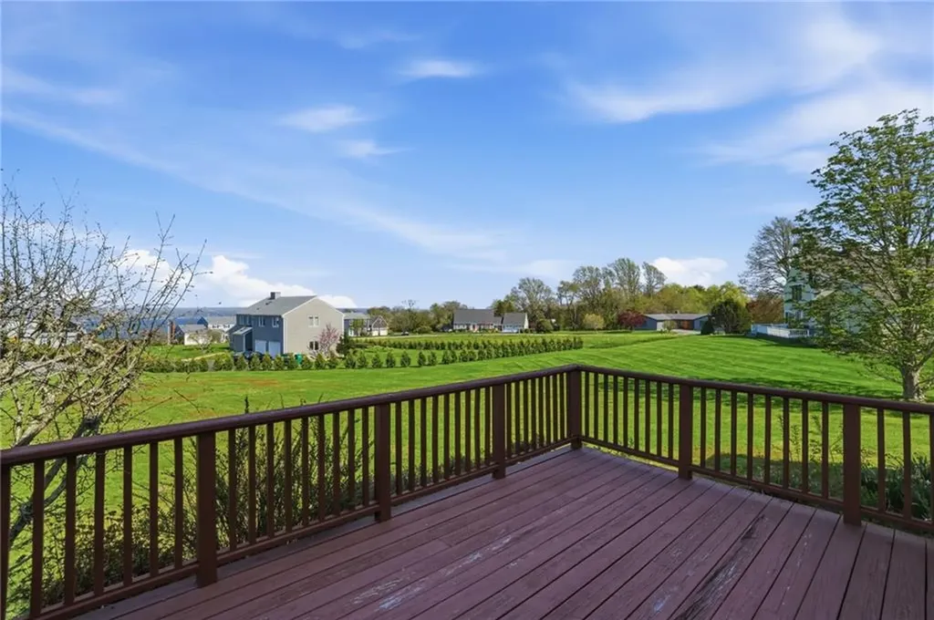 22 Roger Williams Court Portsmouth RI 02871
