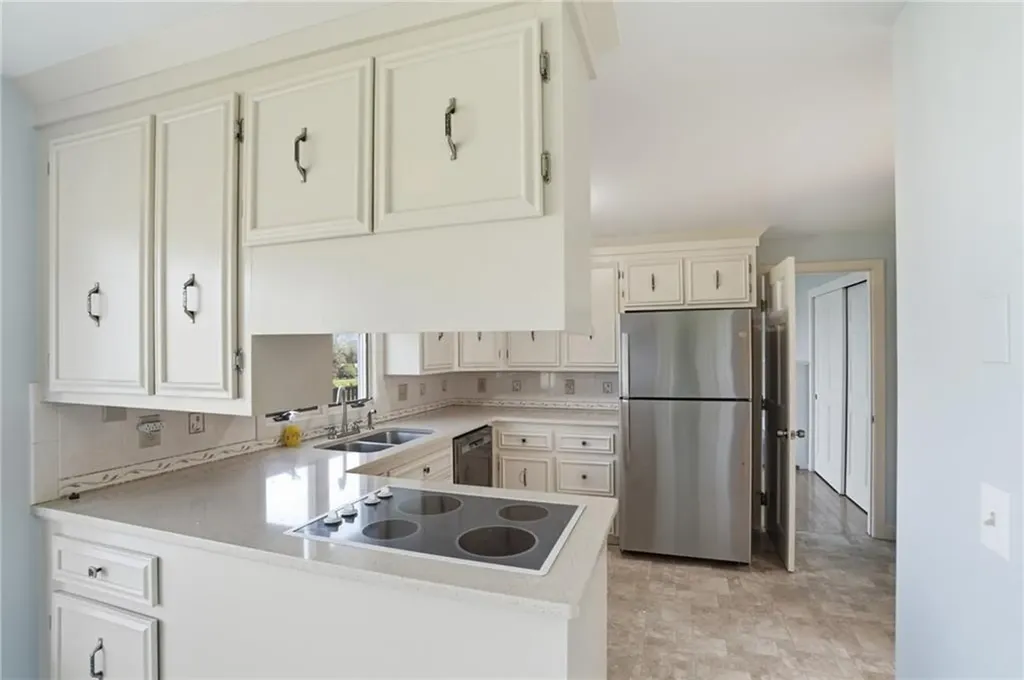 22 Roger Williams Court Portsmouth RI 02871