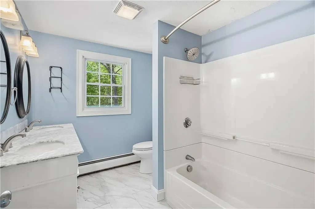 435 Maureen Circle Burrillville RI 02839