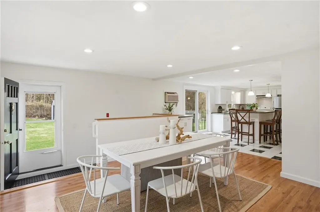 49 Roosevelt Drive Bristol RI 02809