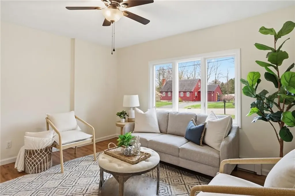 49 Roosevelt Drive Bristol RI 02809
