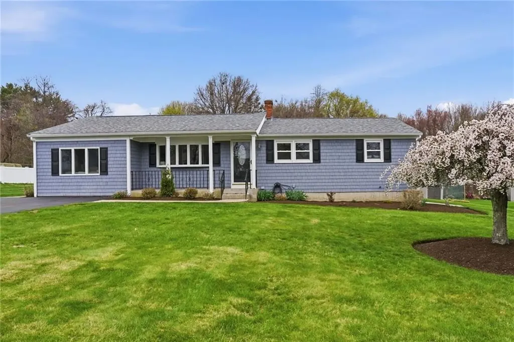49 Roosevelt Drive Bristol RI 02809