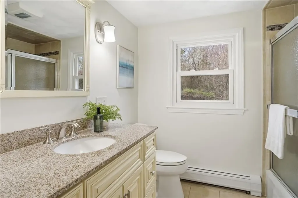 49 Roosevelt Drive Bristol RI 02809