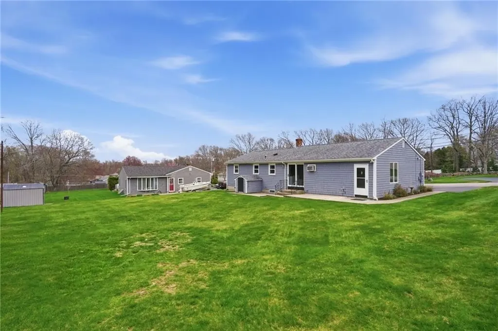 49 Roosevelt Drive Bristol RI 02809