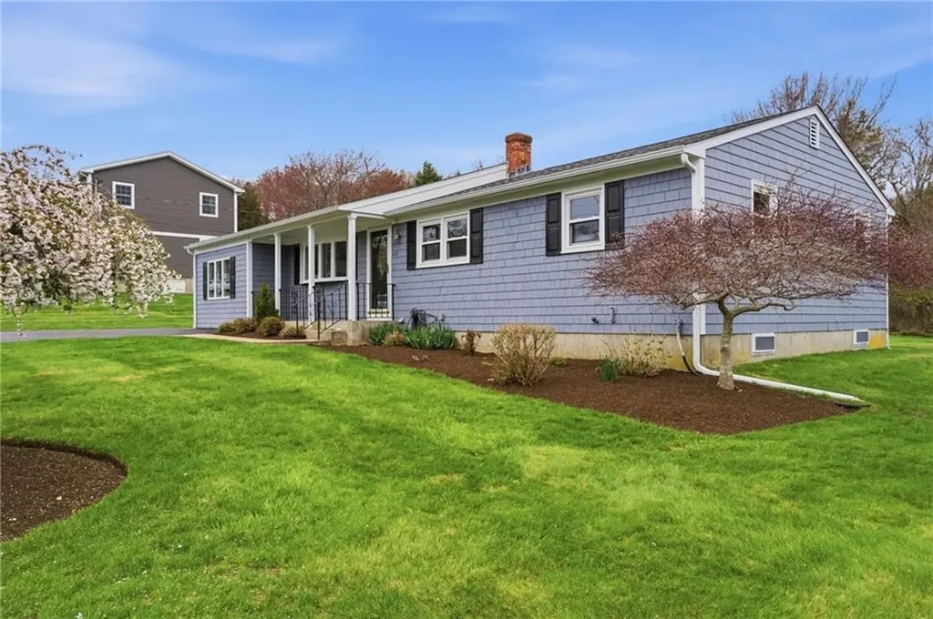 49 Roosevelt Drive Bristol RI 02809