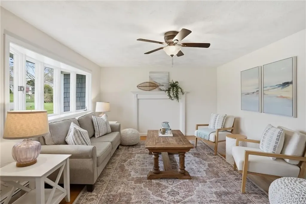 49 Roosevelt Drive Bristol RI 02809