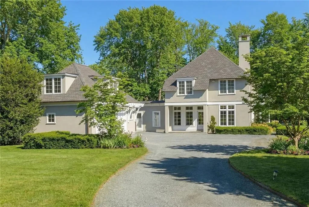 9 Ocean Lawn Lane Newport RI 02840