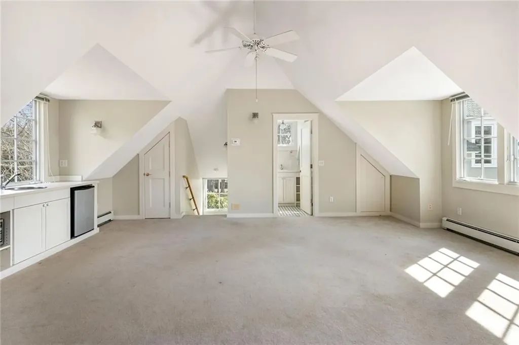 9 Ocean Lawn Lane Newport RI 02840