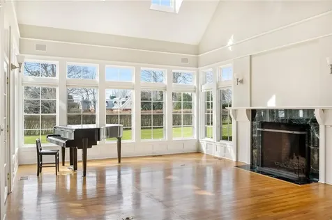 9 Ocean Lawn Lane Newport RI 02840
