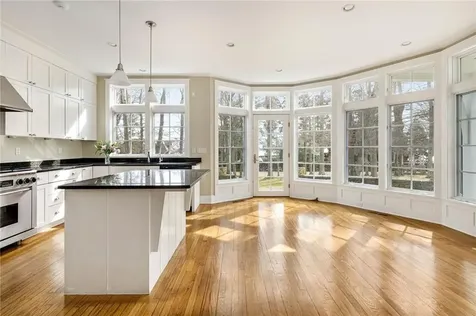 9 Ocean Lawn Lane Newport RI 02840
