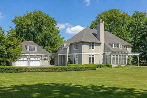 9 Ocean Lawn Lane Newport RI 02840
