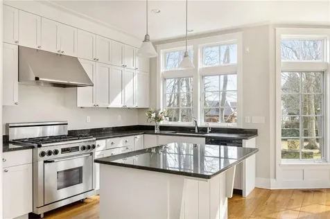 9 Ocean Lawn Lane Newport RI 02840