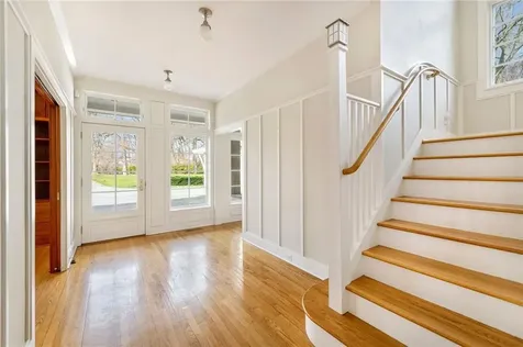 9 Ocean Lawn Lane Newport RI 02840