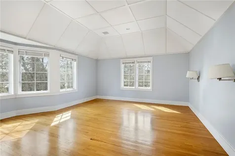 9 Ocean Lawn Lane Newport RI 02840