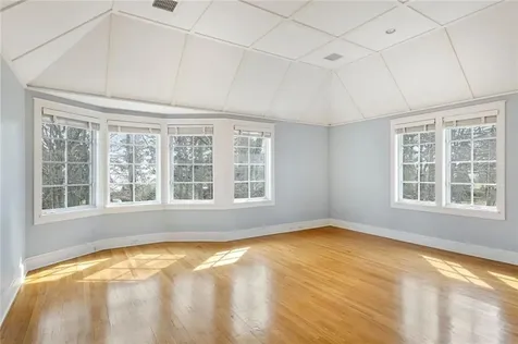9 Ocean Lawn Lane Newport RI 02840