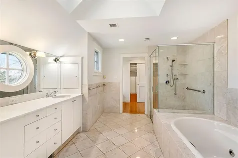 9 Ocean Lawn Lane Newport RI 02840