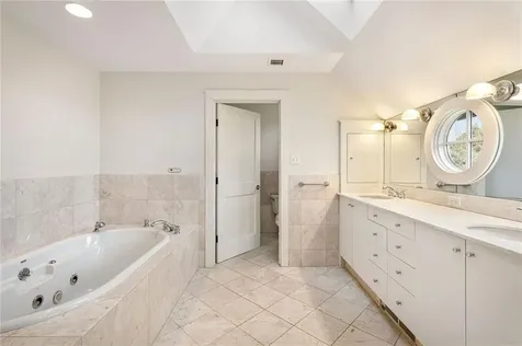 9 Ocean Lawn Lane Newport RI 02840