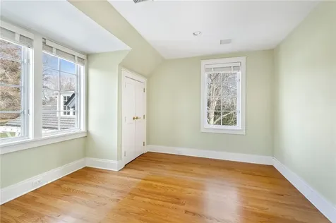 9 Ocean Lawn Lane Newport RI 02840