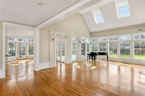 9 Ocean Lawn Lane Newport RI 02840