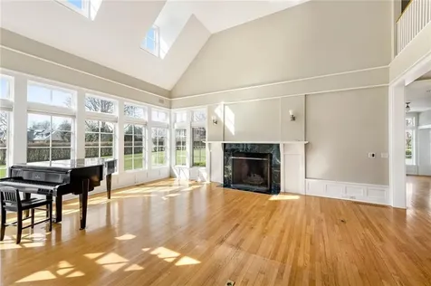9 Ocean Lawn Lane Newport RI 02840