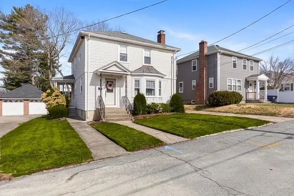 8 Turcone Street North Providence RI 02911