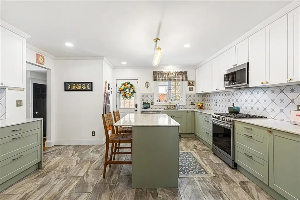8 Turcone Street North Providence RI 02911