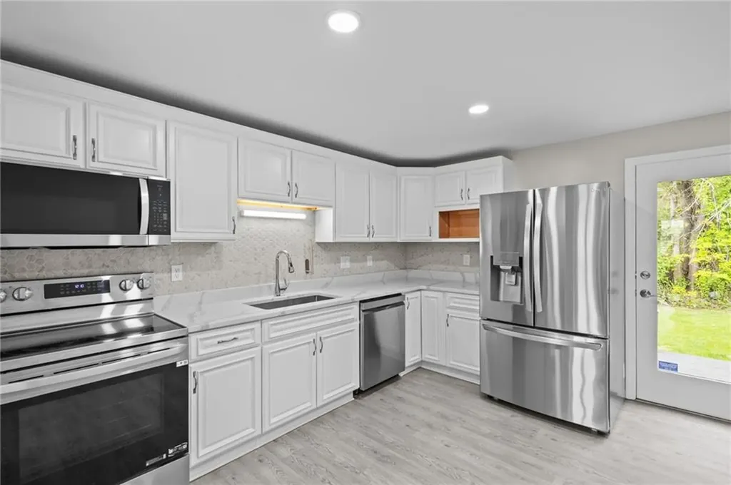 47 Morgan Avenue Johnston RI 02919