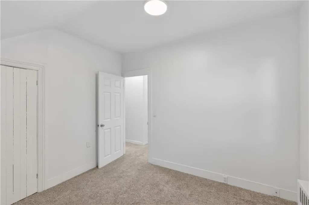 103 Burnside Avenue East Providence RI 02915